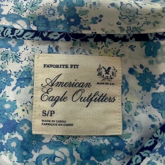 American Eagle Button Down Floral Small - Picture 5 of 6